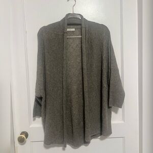 Subtle Luxury Cashmere Cocoon
Sweater Size M/L $260